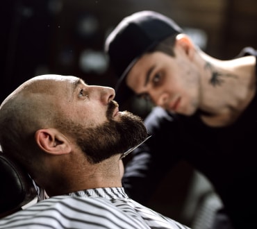 [ES] Features of beard and mustache care